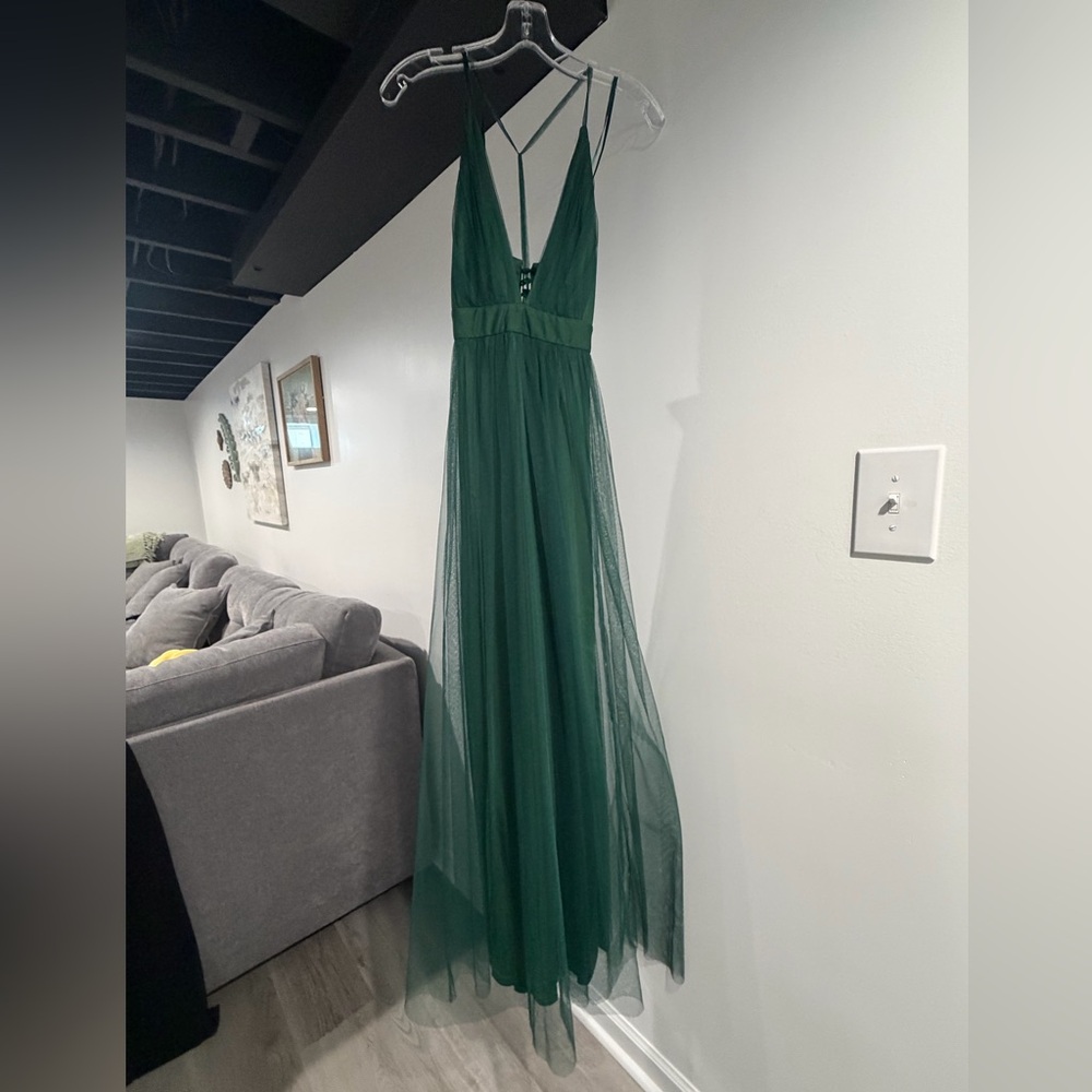 Elegant Deep Green Maxi Dress with “V” Neckline